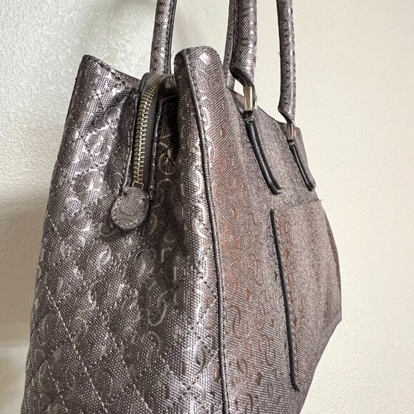 Guess Like New Shimmering Silver Quilted Purse - Picture 8 of 16